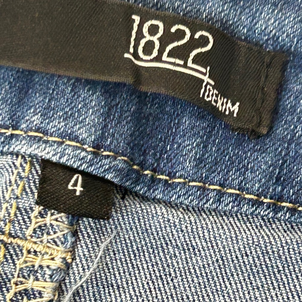 1822 Denim Women's Blue Jean Bermuda Shorts Size 4 Distressed - Picture 2 of 11